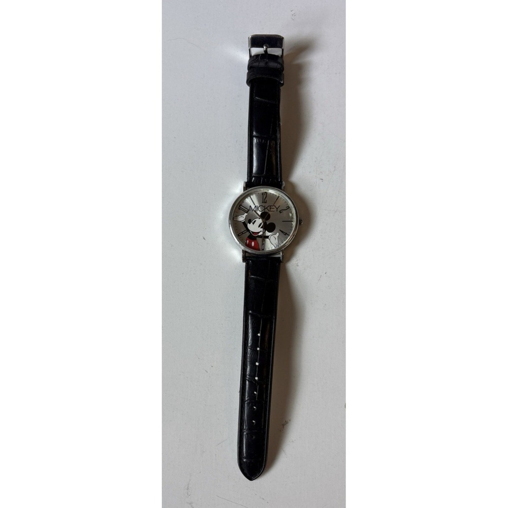 Disney Mickey Quartz Wristwatch Leather Strap Silver 23mm MCK493 NEW BATTERY